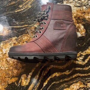 Sorel Lexie Wedge  Cattail/Massette-Ovenouille  Lace Up Leather Boots 8.5